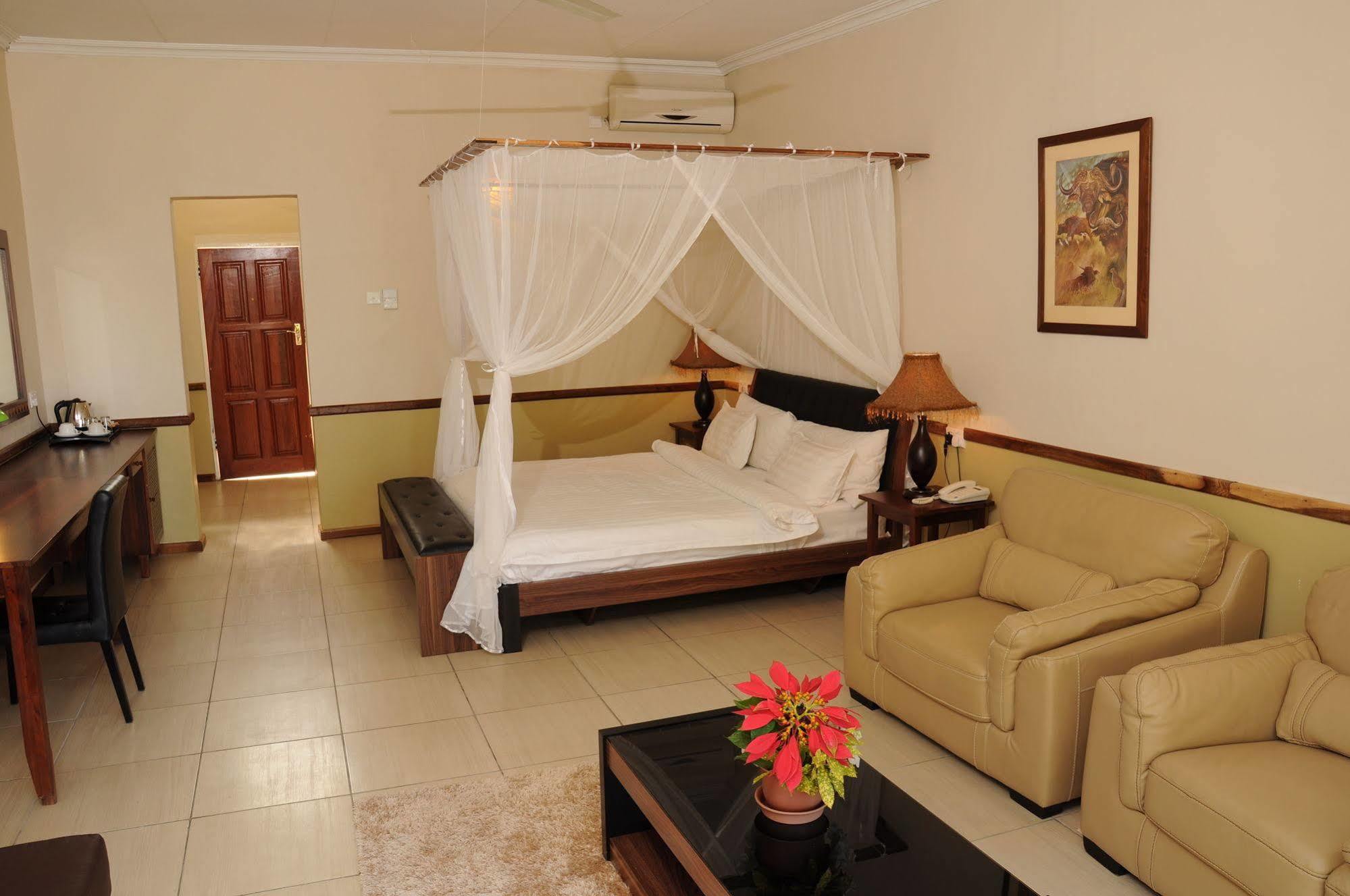 Lake Kariba Inns Siavonga Ngoại thất bức ảnh